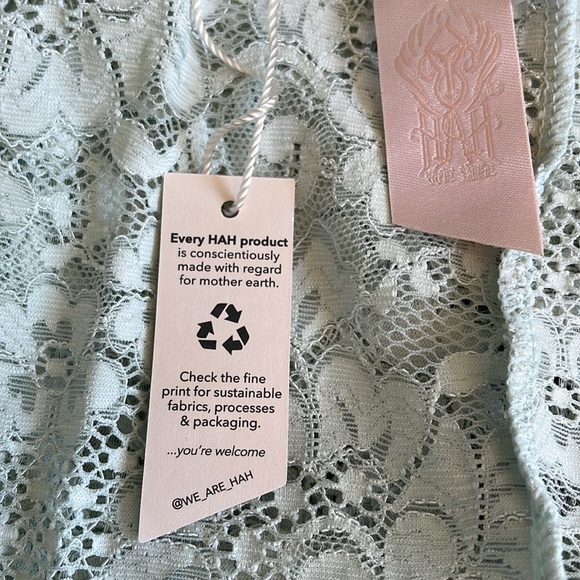 Comin’in HAHt Lace bodysuit - SZ S - something blue - NWT - Picture 9 of 13